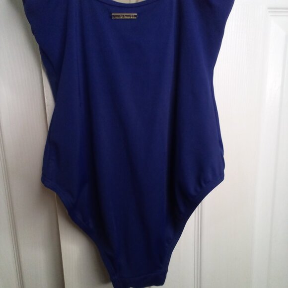 Vince Camuto Swim One Piece Bathing Suit Women 6 Cut Out Pattern Blue - Picture 14 of 16